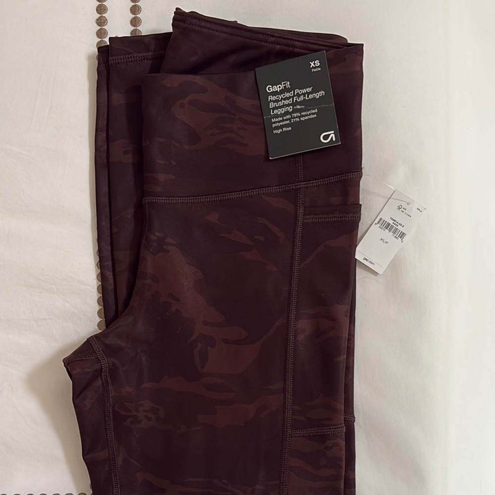 GAP burgundy/brown Camouflage Leggings NWT